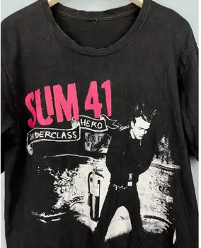 Тениска SUM 41 Underclass Hero Punk Band черен на цвят, с дълги ръкави от S до 5XL
